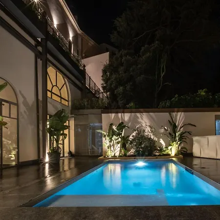 Des Bains & بيت ضيافة 4*