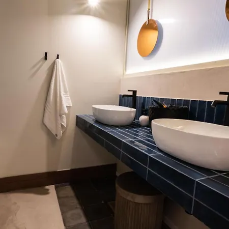 게스트하우스 Des Bains & 4*